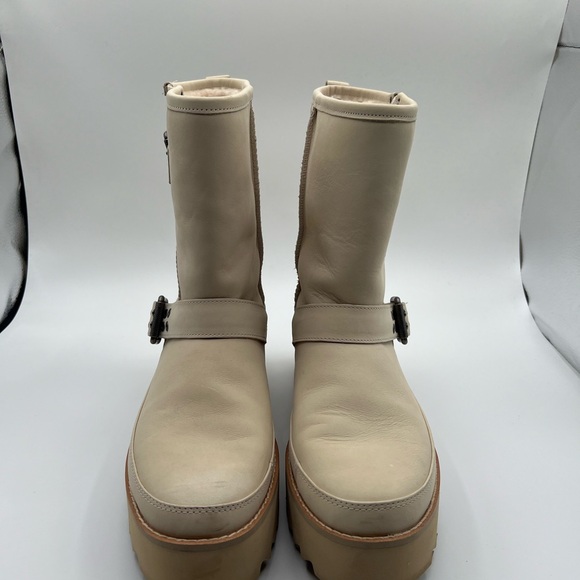 UGG Cream Platform Boots - Size 10 - EXCELLENT CONDITION - Picture 3 of 5